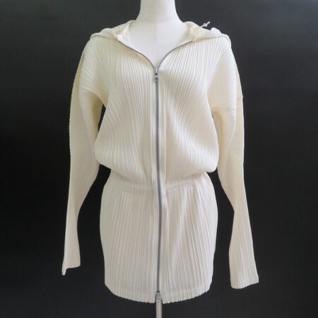 プリーツプリーズのパーカーを出張買取しました