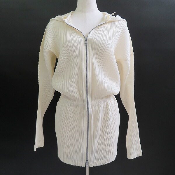 プリーツプリーズのパーカーを出張買取しました