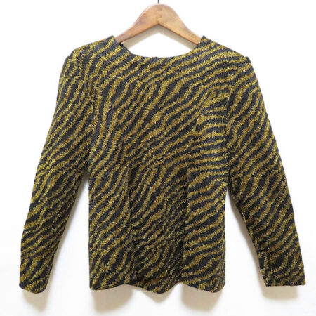 鋭い印象に 斉藤都世子のセーターを出張買取ご利用の方より買取しました