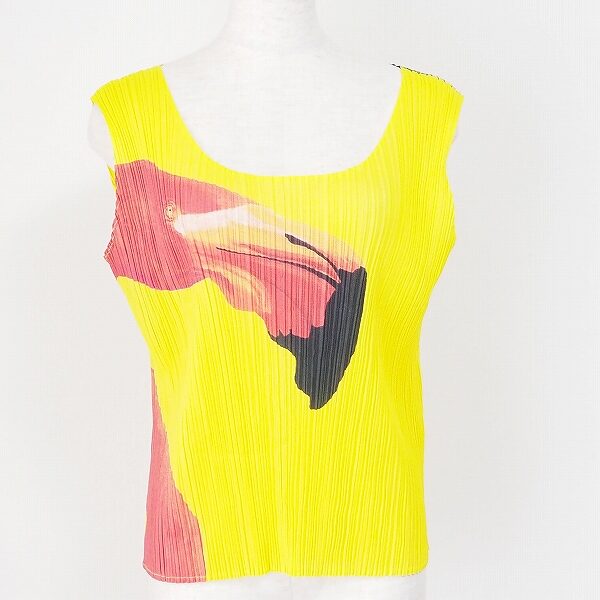 【プリーツプリーズ】今にも出てきそうなカットソーを買取しました