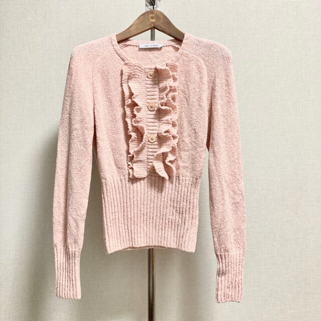 品×愛らしさもある ミスアシダのセーターを買取しました