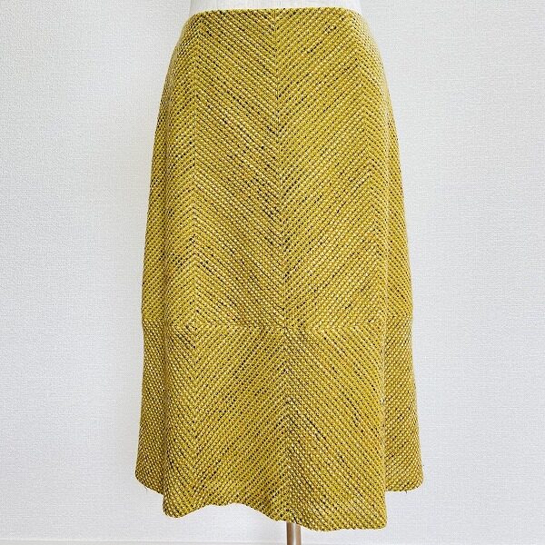 シビラのスカートを買取しました！ほっこりする黄色が素敵