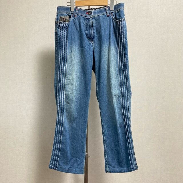 カジュアルなのに美しい 伊太利屋のパンツを買取しました