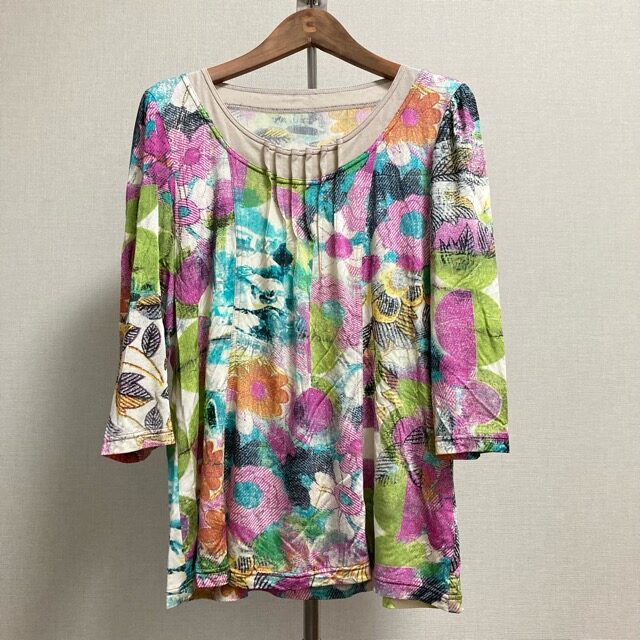 綺麗な色合いにワクワクする インポートロッサのカットソーを買取しました