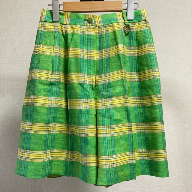 明るく楽しく決められる クリスチャンディオールのショートパンツを買取しました