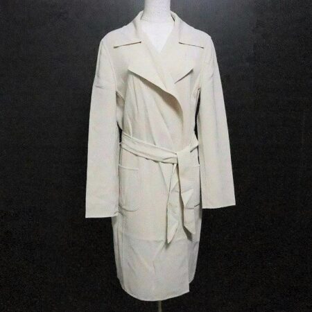 さらりと清楚さ溢れる マックスマーラのコートを買取しました