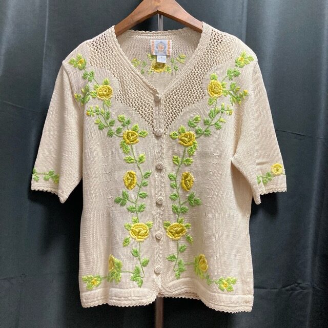 【買取】可愛らしさもしっかりある ロイヤルアルパカのカーディガン