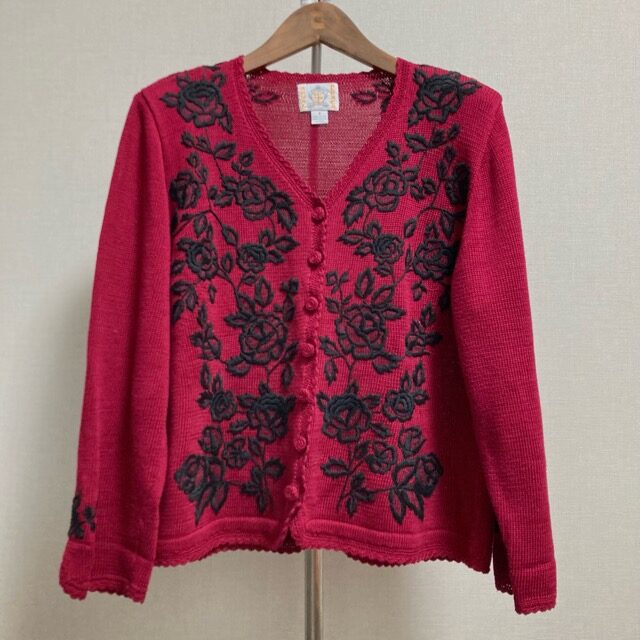 気持ちも引き締まる ロイヤルアルパカのカーディガンを買取しました