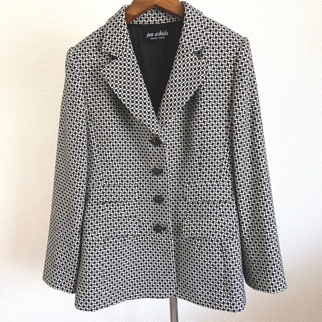 ジュンアシダのジャケットを買取しました!黒と白の締まり具合が絶妙