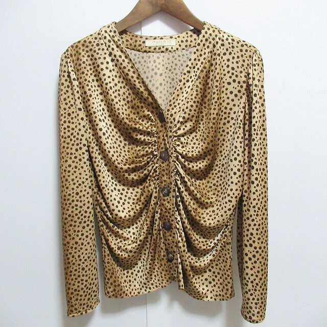 伊太利屋のカーディガンを買取しました！ちょっとしたアクセントにも