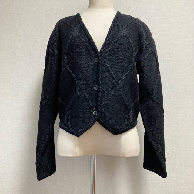 程よい短さでカッコよく決まる クリスチャンディオールのカーディガンを買取しました