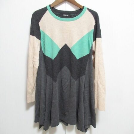 ヒロコビスのチュニックを買取しました！グレー×ミドリ×ベージュが綺麗