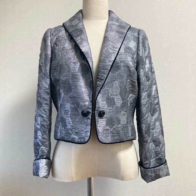 シルバーの艶が眩しい ジュンアシダのジャケットを買取しました