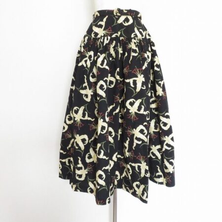 インゲボルグのスカートを買取しました！インパクトある柄が美しい