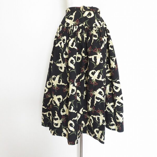 インゲボルグのスカートを買取しました！インパクトある柄が美しい