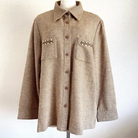 深みあるベージュが心落ち着く レリアンのブラウスを買取しました