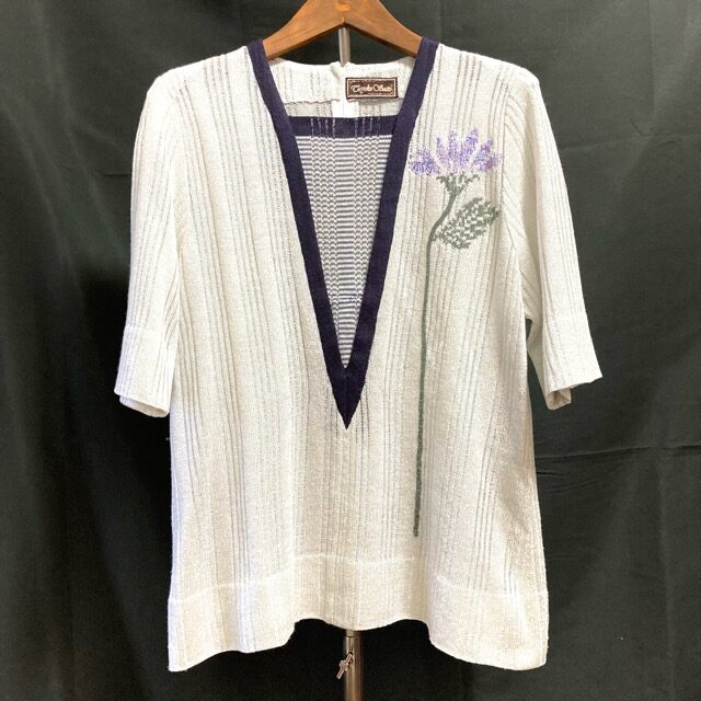 斉藤都世子のカットソーを買取しました！優しいお花モチーフにきゅん