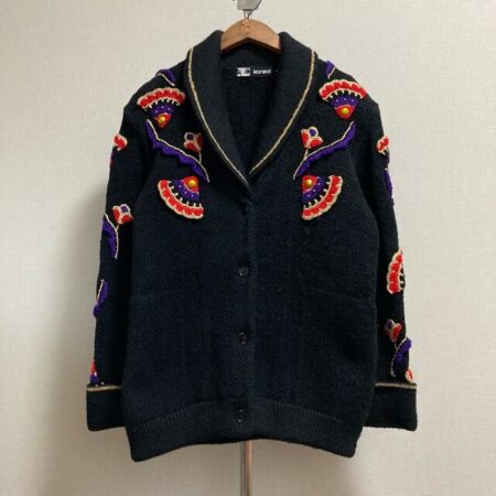 不都合ないにぎやかさ｜カンサイヤマモトのニットを買取しました