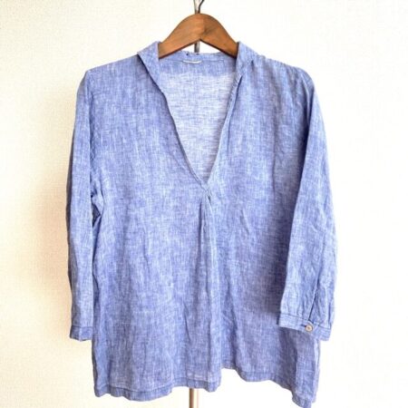 パラスパレスのカットソーを買取しました！綺麗な水色に惚れる