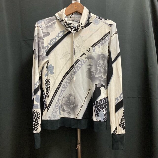 レオナールのカットソーを買取しました！カッコいいのににぎやか