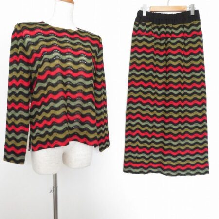 斉藤都世子のツーピースを買取しました！黒×赤×カーキが美しい