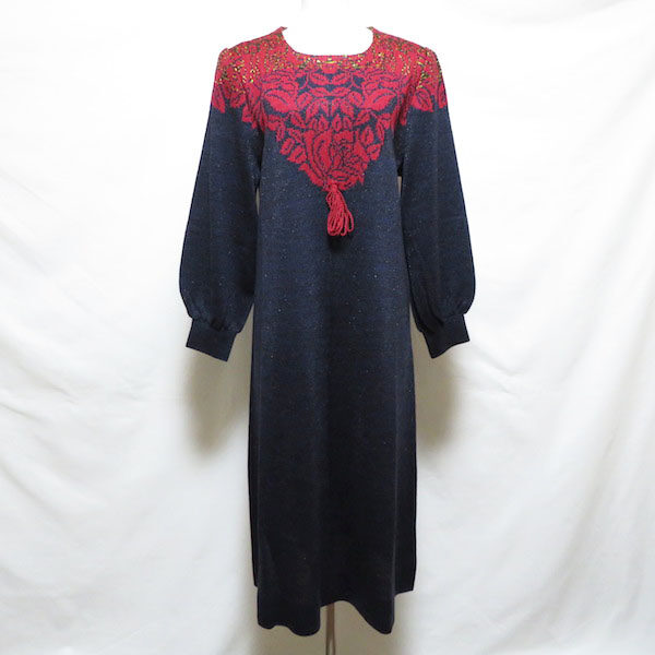 コントラストが眩しい！斉藤都世子のワンピースを買取しました