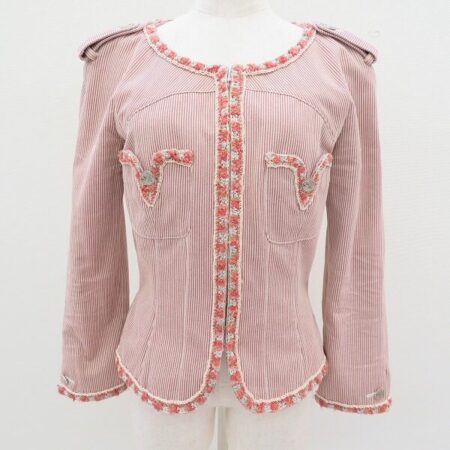 【シャネルのジャケットを買取しました】色っぽく可愛げを出した出したアイテム