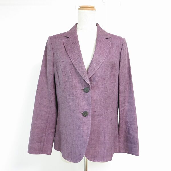 品が詰まった紫 レリアンのジャケットを買取しました