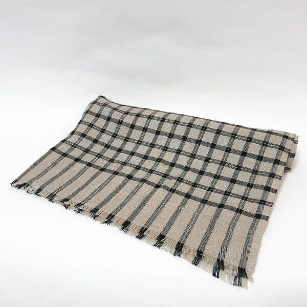 チェック具合がおしとやかなエトロのストールを買取しました