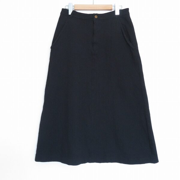 くっきりした雰囲気がかっこいい コムデギャルソンのスカートを買取しました