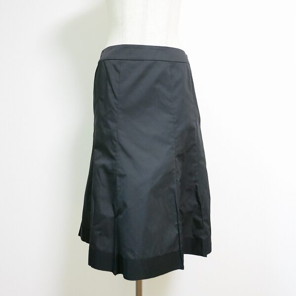 ヒロコビスのスカートを出張買取ご利用のお客様より買取しました