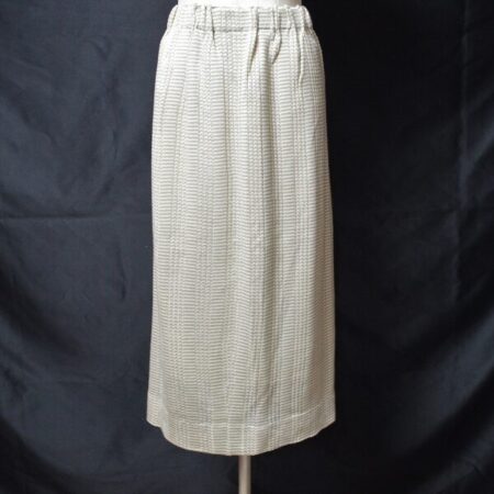 タイトな雰囲気が色っぽい 斉藤都世子のスカートを買取しました