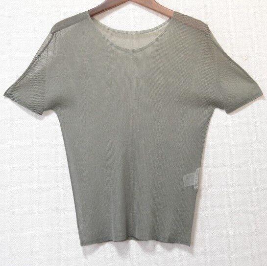 シースルーで綺麗に プリーツプリーズのカットソーを買取しました