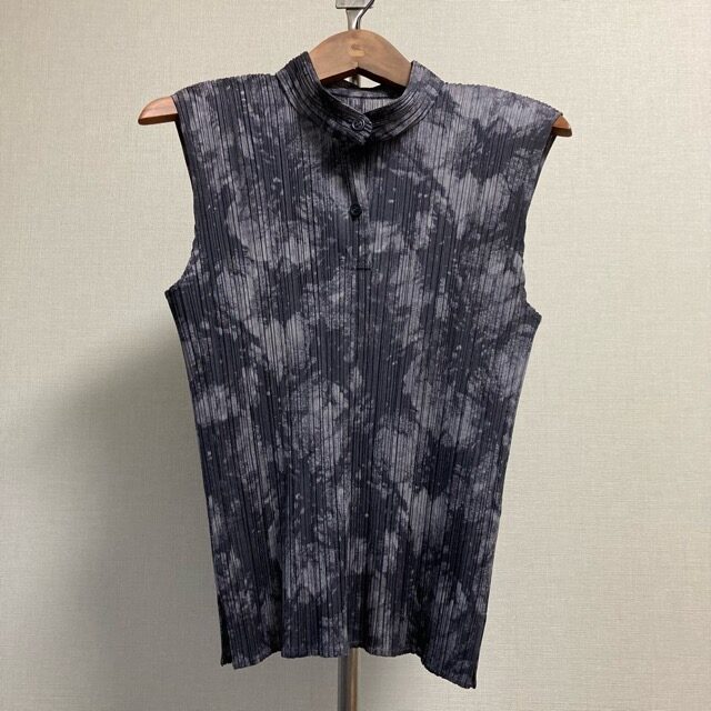 プリーツプリーズのカットソーを出張買取しました！