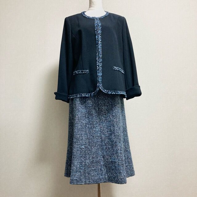 レリアンのスカートスーツを買取しました！ツイードのバランスがいい感じ