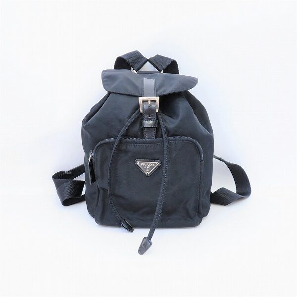 ミニマムなサイズが可愛い プラダのリュックサックを買取しました