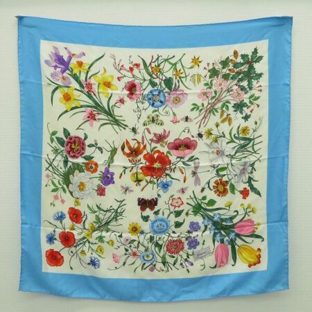 クローゼット整理後は買取へ！グッチのスカーフを買取いたしました