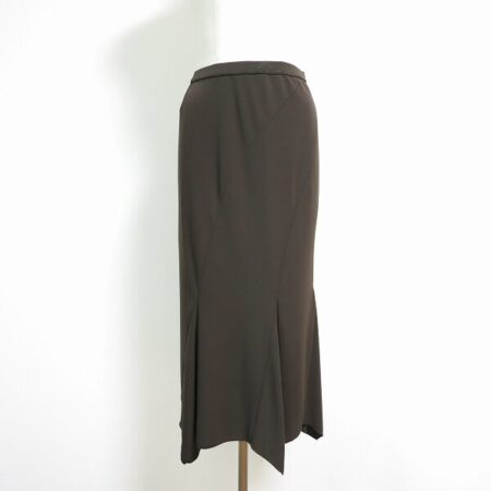 ファッションを楽しむならリサイクル店を賢く活用！伊太利屋のスカートを買取いたしました