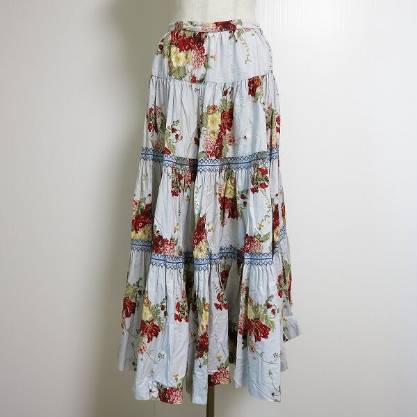 ブーケみたいな綺麗さ カネコイサオのスカートを買取しました