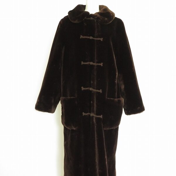 構えた感じもある カネコイサオのロングコートを買取しました