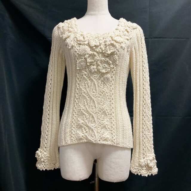 くすみ等の年齢肌の悩みを吹き飛ばす！ピンクハウスの長袖ニットを買取させて頂きました。