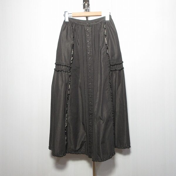 ピンクハウスのスカートを出張買取ご利用のお客様より買取しました