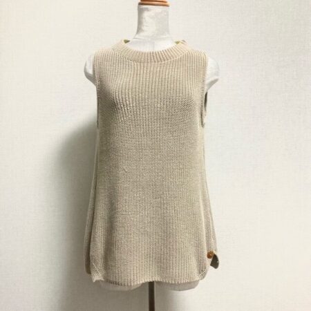 パラスパレスのベストを出張買取ご利用のお客様より買取しました