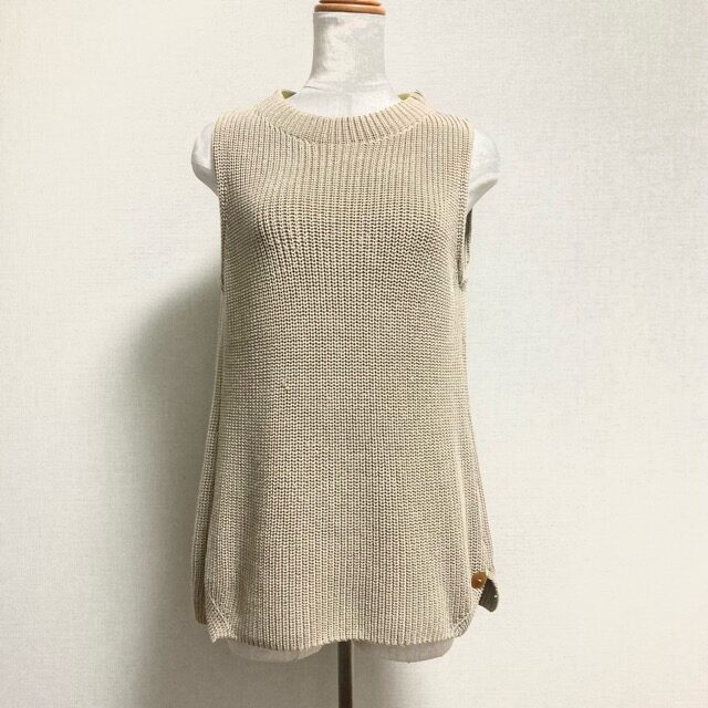 パラスパレスのベストを出張買取ご利用のお客様より買取しました