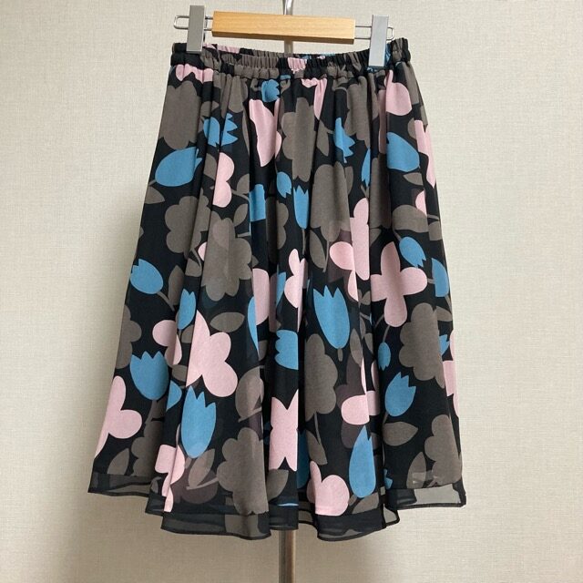 ホッとする可愛らしさに胸躍る エムズグレイシーのスカートを買取しました