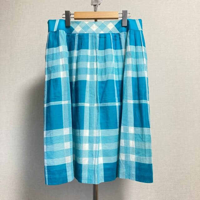 気持ちも上がる バーバリーのスカートを買取しました