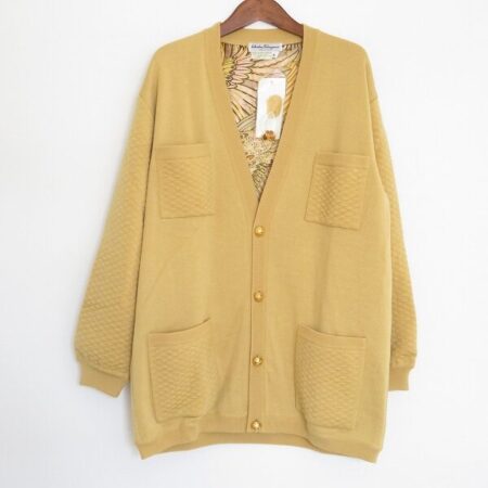 【未使用品】フェラガモのカーディガンを出張買取ご利用のお客様より買取しました