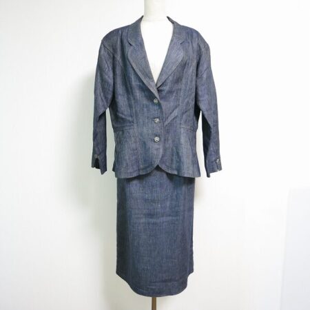 レリアンの青系スカートスーツ15＋をお譲りいただきました