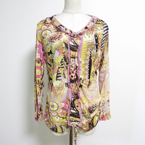 色の使い方も綺麗！アルバロッサのカットソーを買取しました