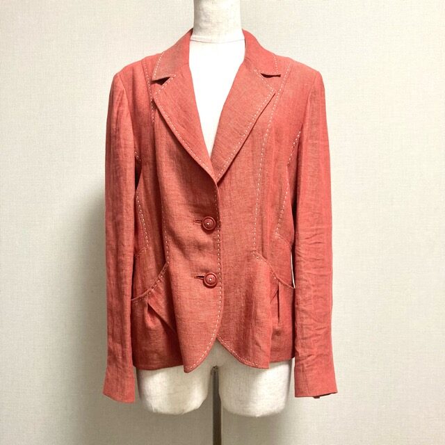 見事な赤に心奪われる アルバロッサのジャケットを買取しました